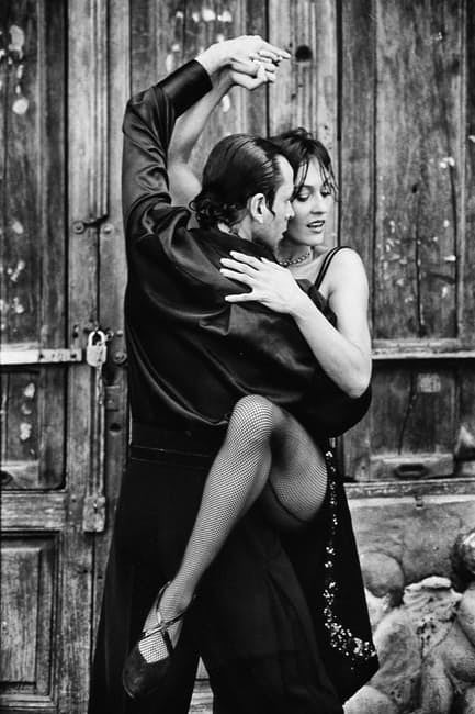 DANCING MAKES YOU HAPPY!